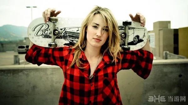 美国末日Ellie扮演者Ashley Johnson(gonglue1.com)